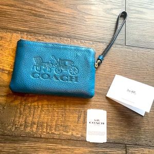 NWT COACH Brand Wristlet Purse